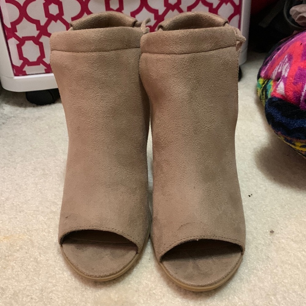 Cute Heels with Rope to Tie on Leg